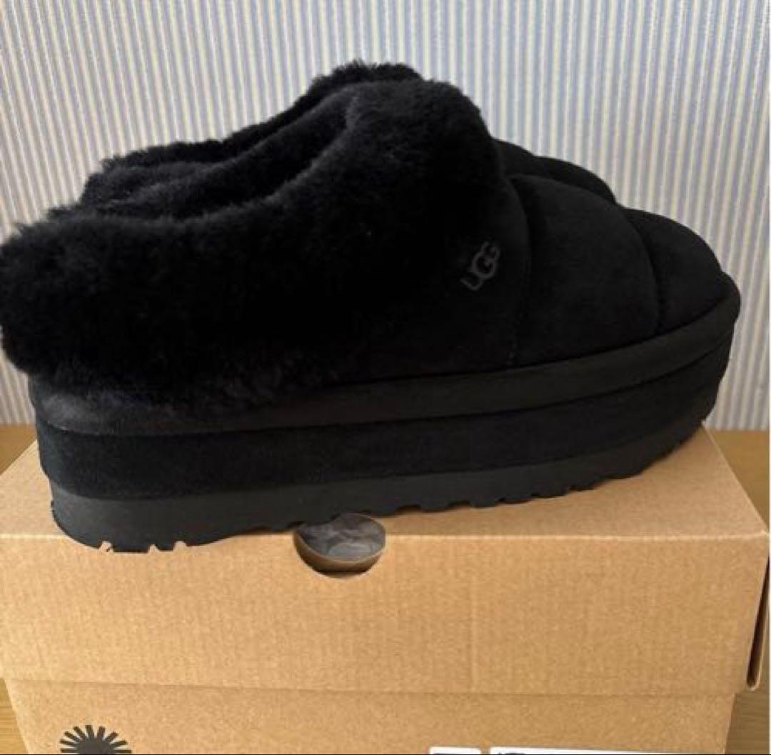 UGG Tazzlita ダズリータ　ムートン　厚底　ブラック　アグ