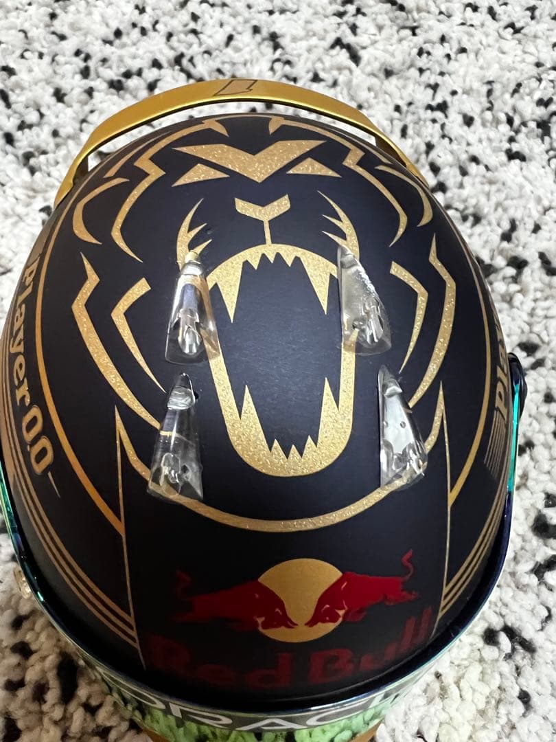 美品 1/2 マックス・フェルスタッペン 2023 Wチャンピオン ヘルメット