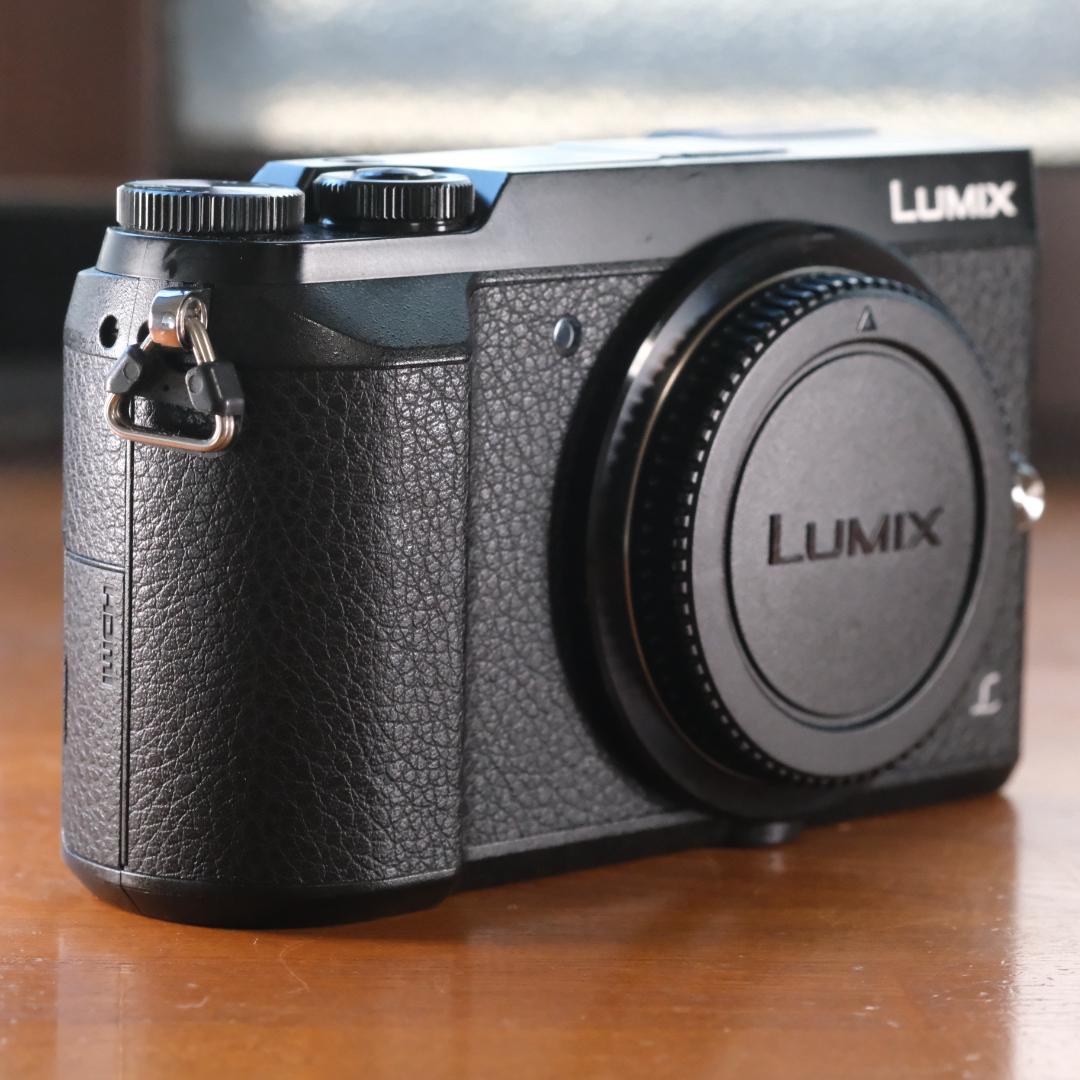 h*i様 Lumix 　DMC-GX7MK2　黒　純正グリップも！