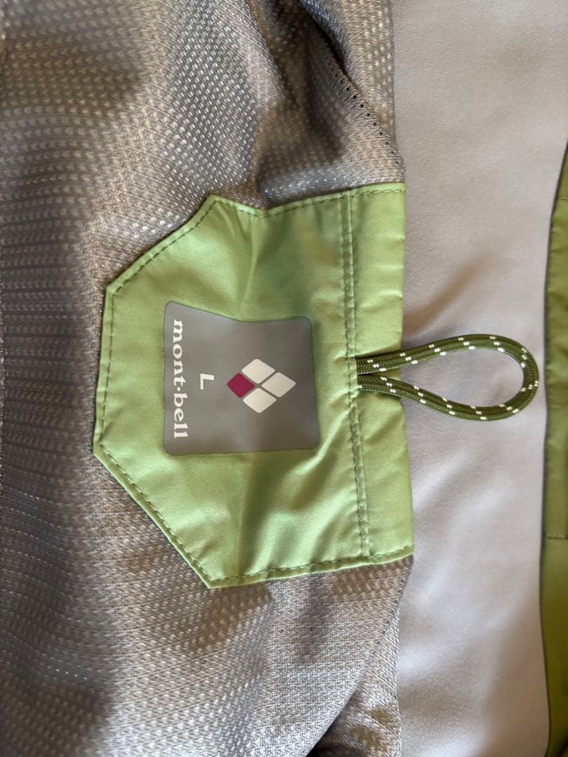 mont-bell フード付きライトグリーンジャケット
