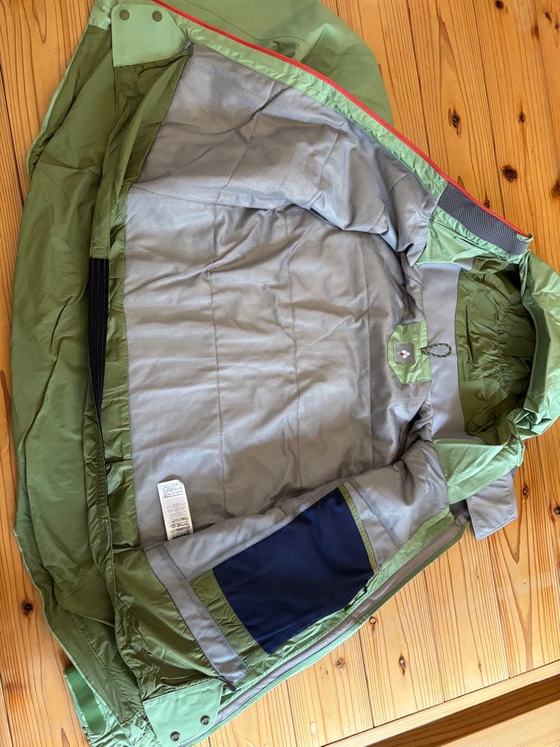 mont-bell フード付きライトグリーンジャケット