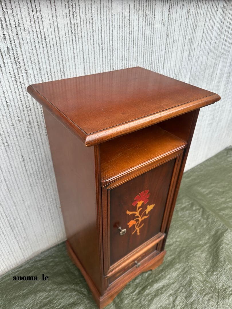 【サイドチェスト】イタリア　木製　象嵌細工　収納　引出　花台　飾り台　インテリア