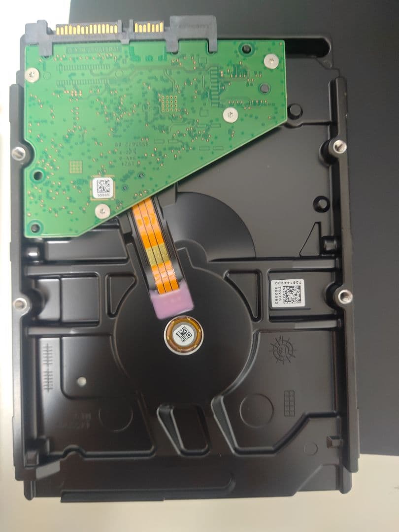 ほぼ新品 0時間 hdd Seagate 8tb