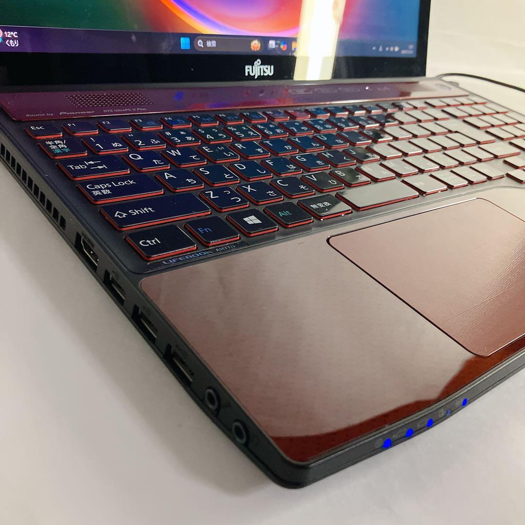 富士通 ノートPC Corei7 SSD512GB 8GB Win11