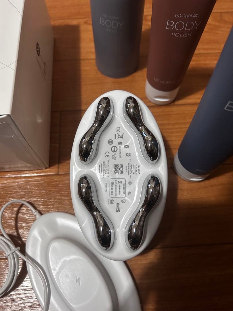 【美品】Nu Skin ageLOC ウェルスパiO 充電ケーブル＋クリーム付き