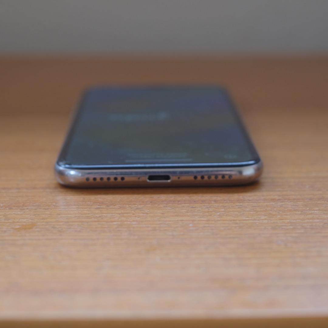 【sayto様限定】iPhone X 本体 256GB ホワイト ドコモ 完動品