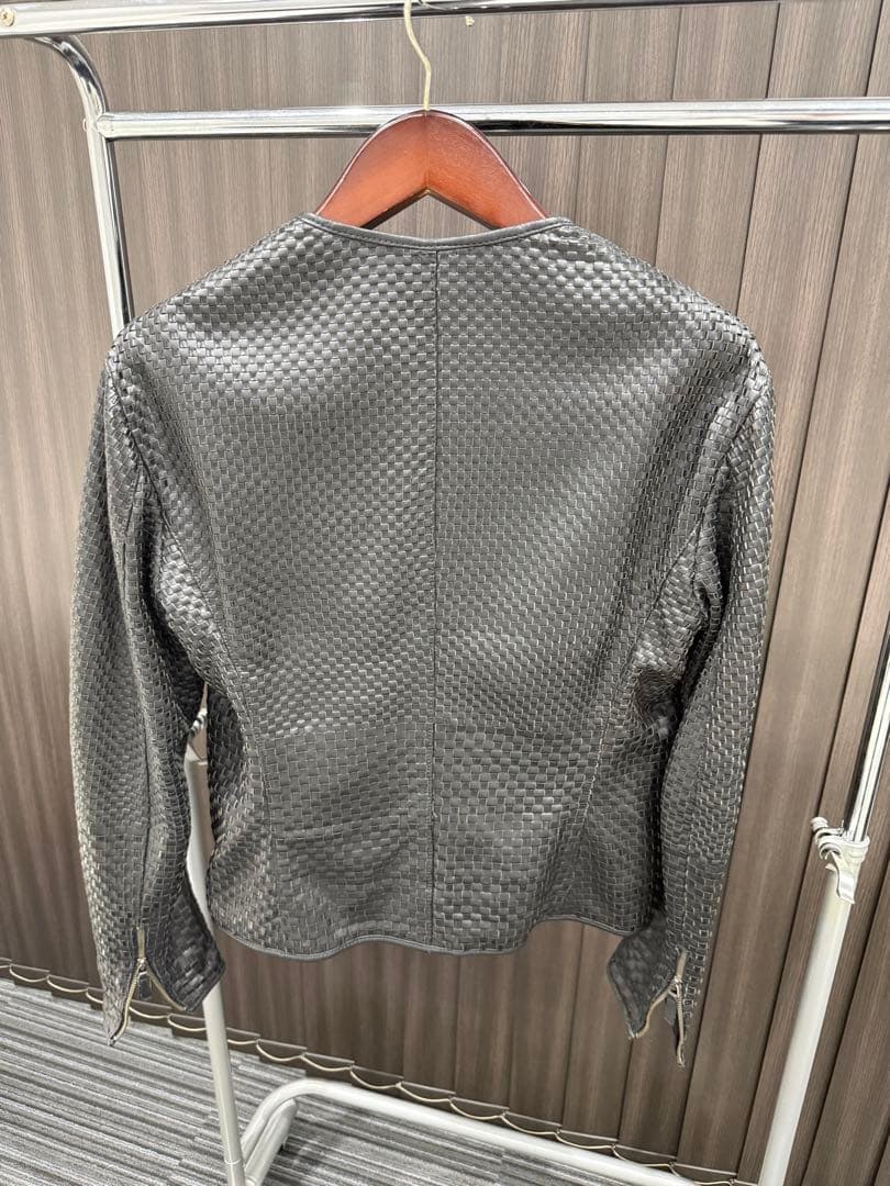 グレー 編み込みデザイン ノーカラージャケット