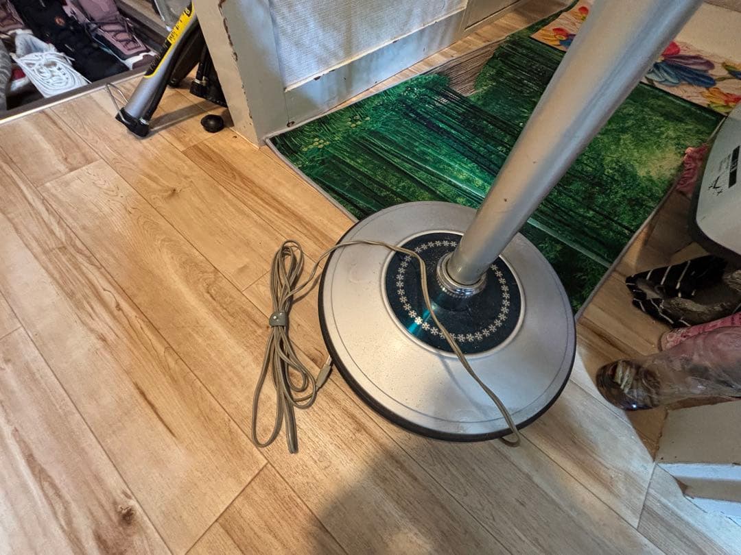 SANOY青い3枚羽根の扇風機