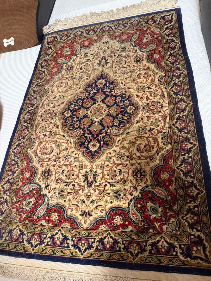 ペルシャ絨毯　　イラン　ウール