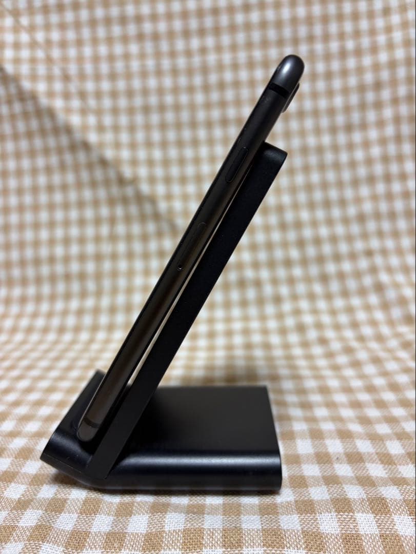 iPhone 8スペースグレイ