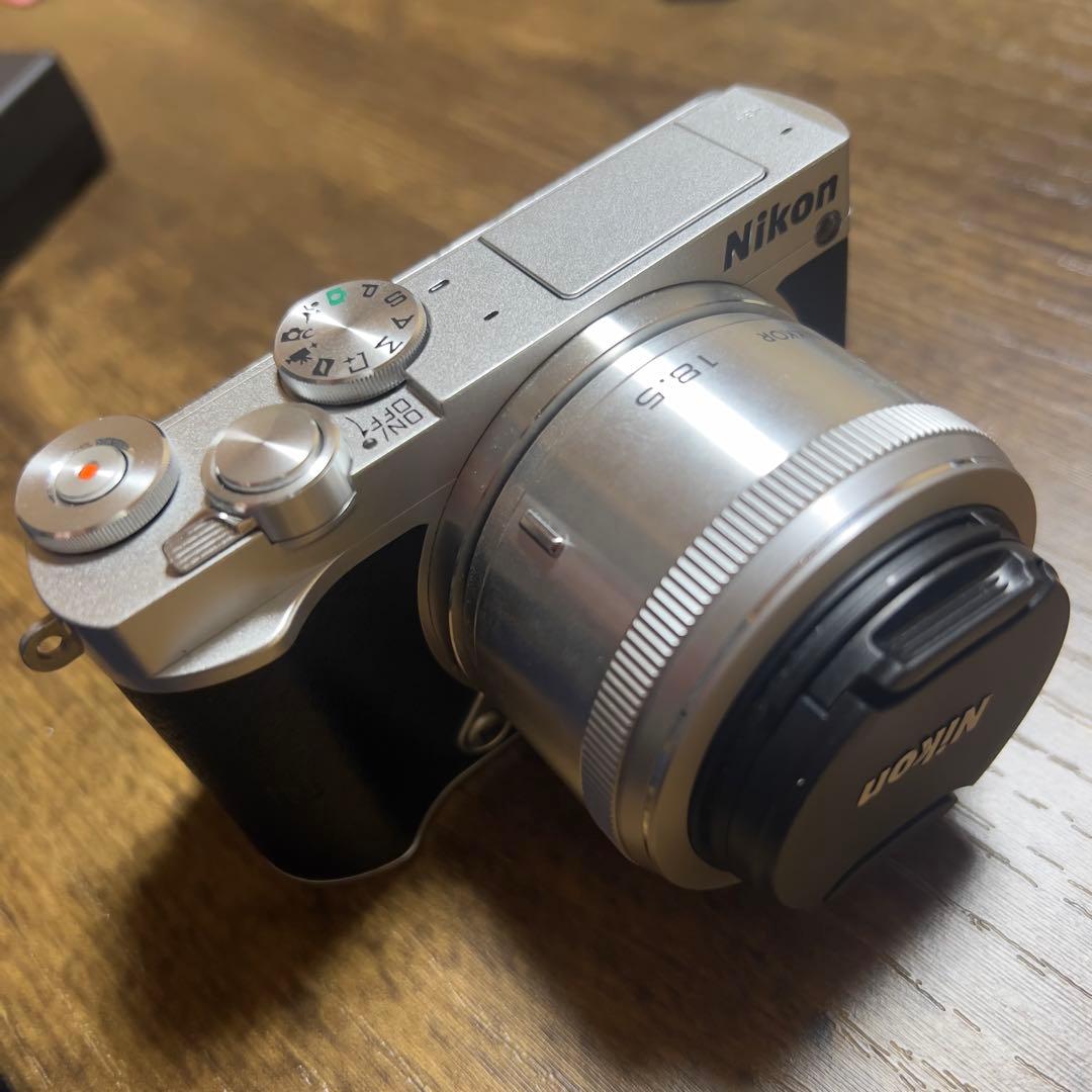 Nikon 1J5 18.5mm単焦点レンズセット　ニコン