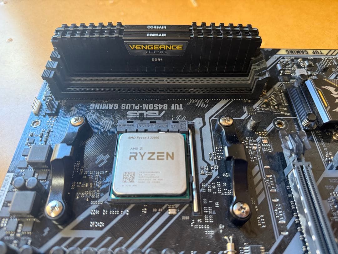 マザーボードASUS B450M-Plus Gaming（メモリ・CPU付）