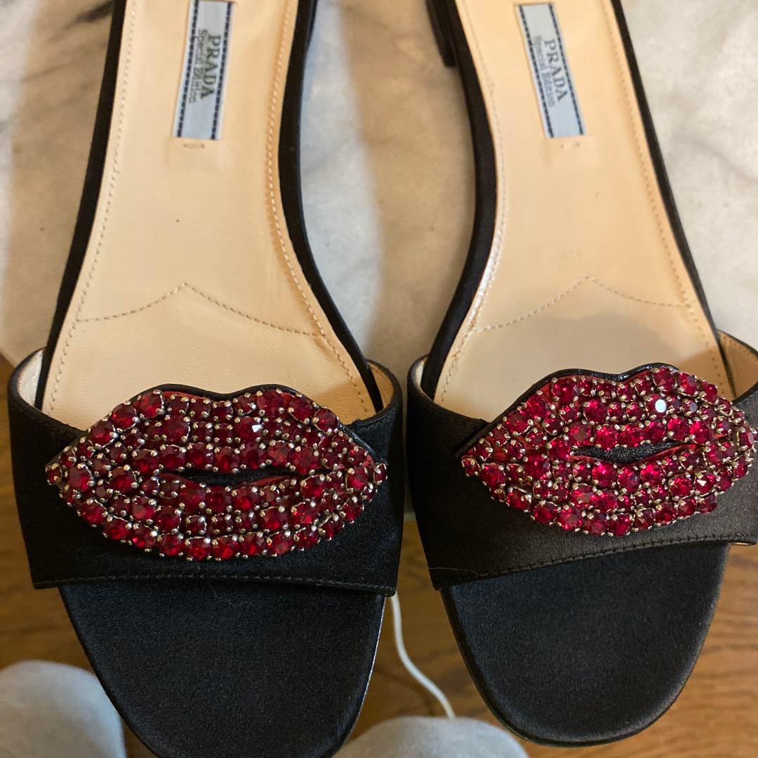 PRADA リップモチーフ ミュールサンダル