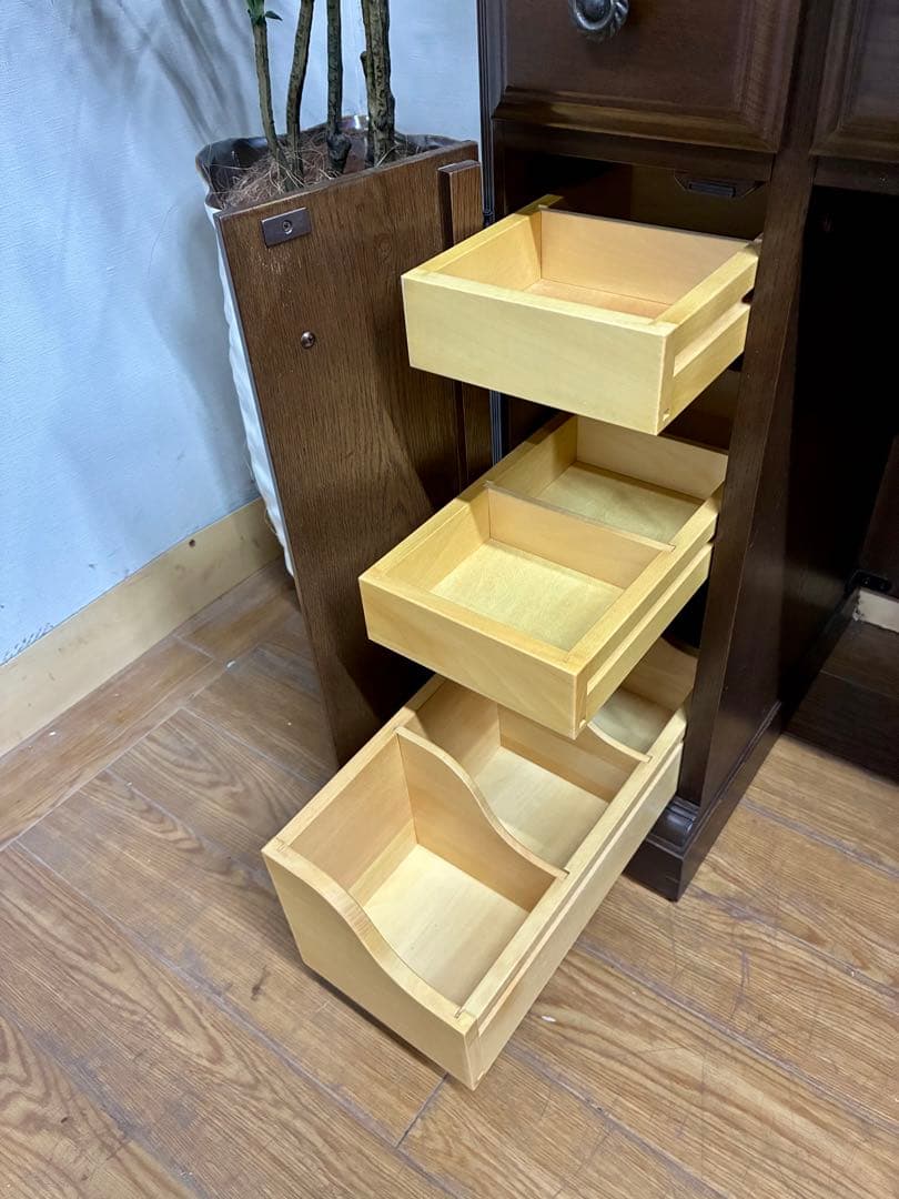 みくり☆管365☆カリモク☆最高峰ドマーニ☆クィーンズライフ☆ドレッサー