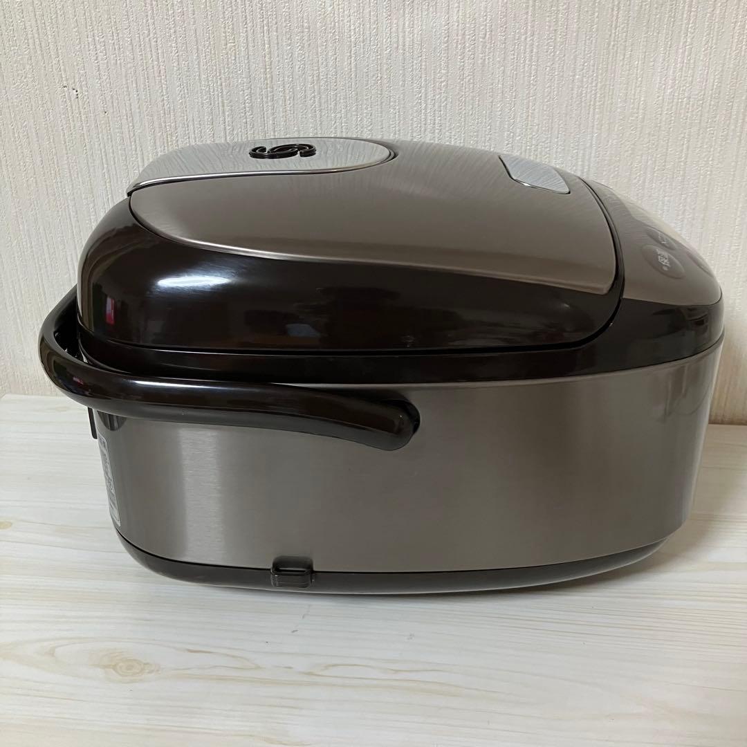 象印　炊飯器　2022年製　NP-GW05