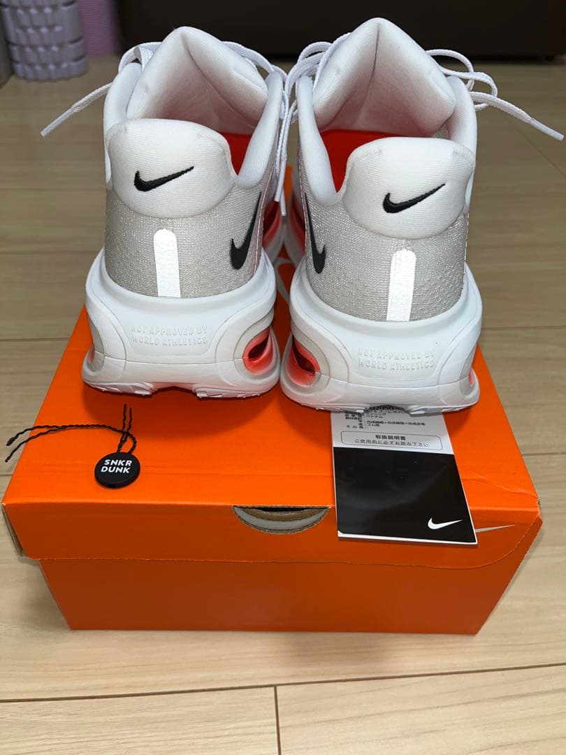 靴 Nike Vomero Premium White/Bright Crimson