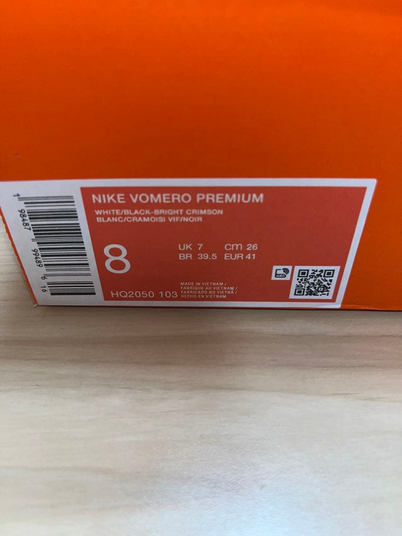 靴 Nike Vomero Premium White/Bright Crimson