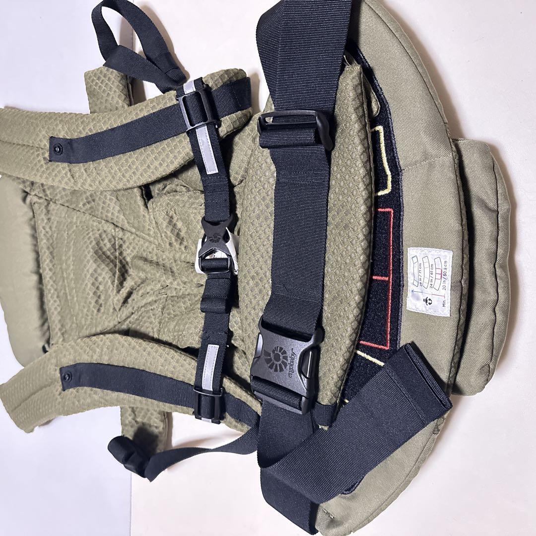 極美品 elgobaby OMNI breeze オリーブグリーン カーキ