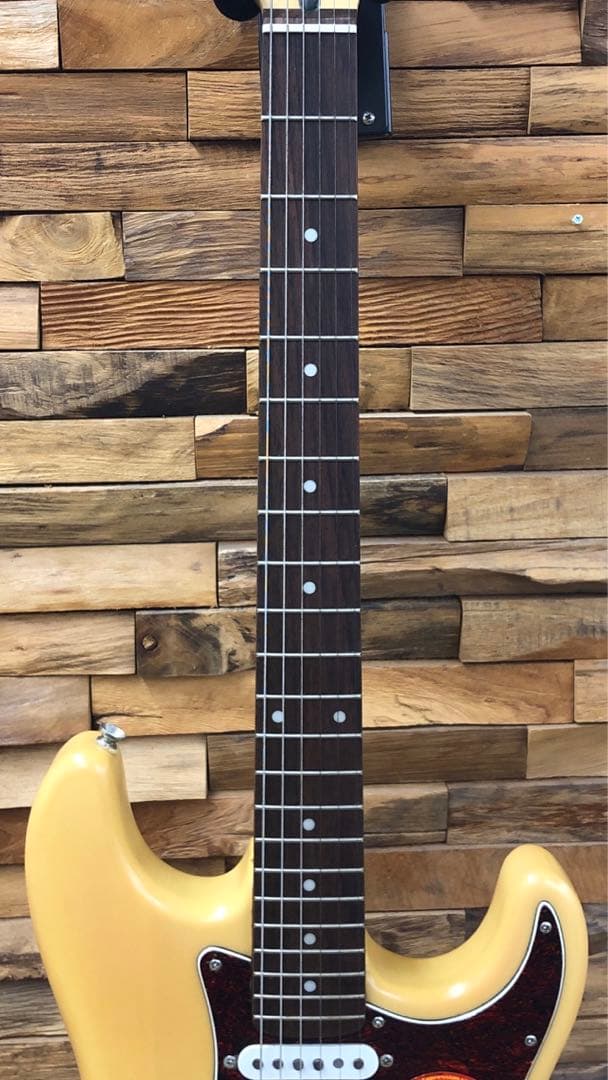 Squier by Fender ストラトキャスター Standard