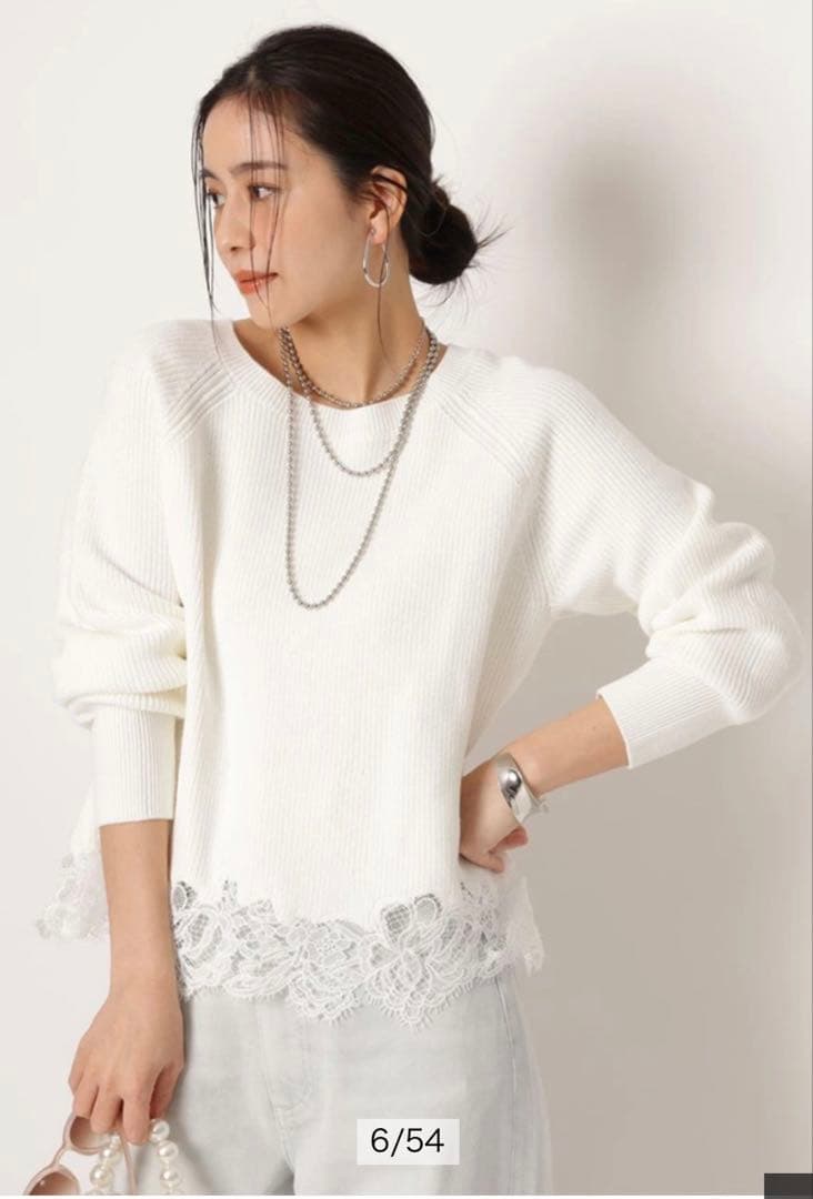 新品、タグ付き❣️ Arpege story 裾刺繍レースニット