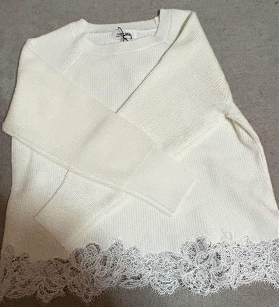 新品、タグ付き❣️ Arpege story 裾刺繍レースニット