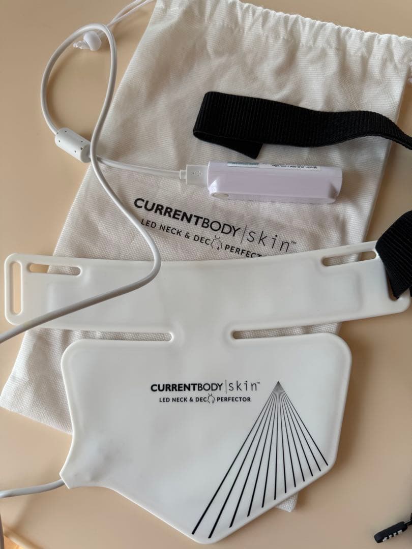 ボディ・フェイスケア CURRENTBODY LED NECK & DEC PERFECTOR