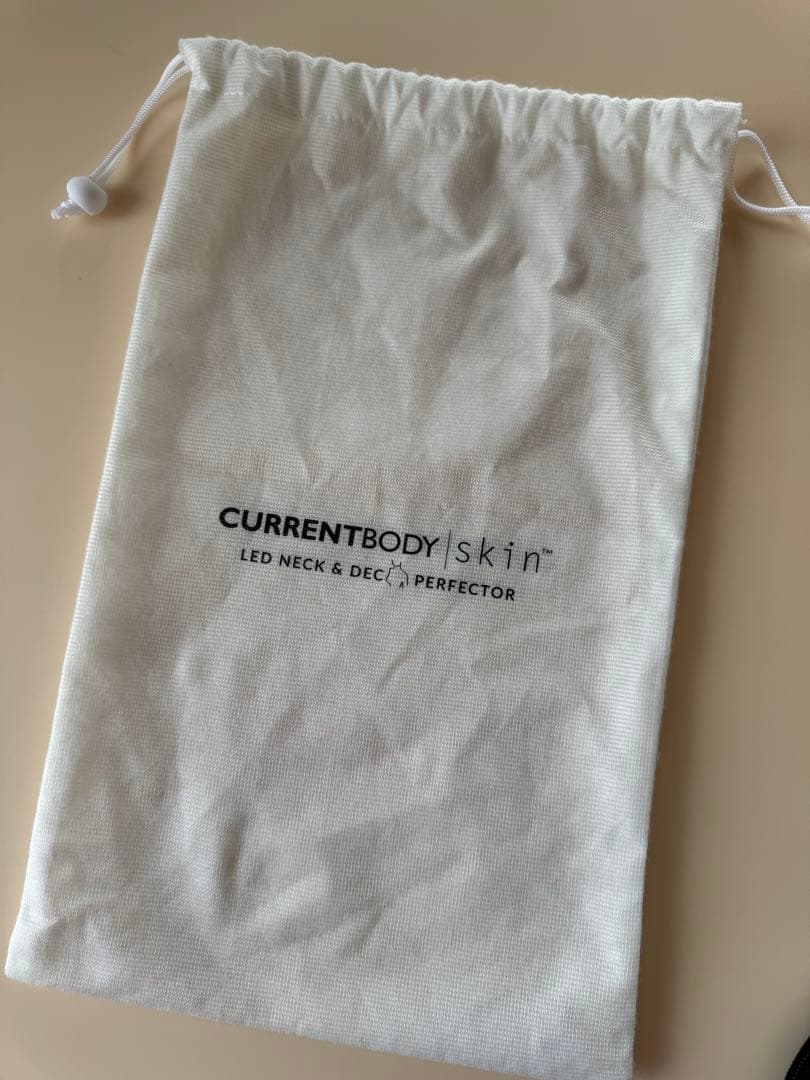 ボディ・フェイスケア CURRENTBODY LED NECK & DEC PERFECTOR