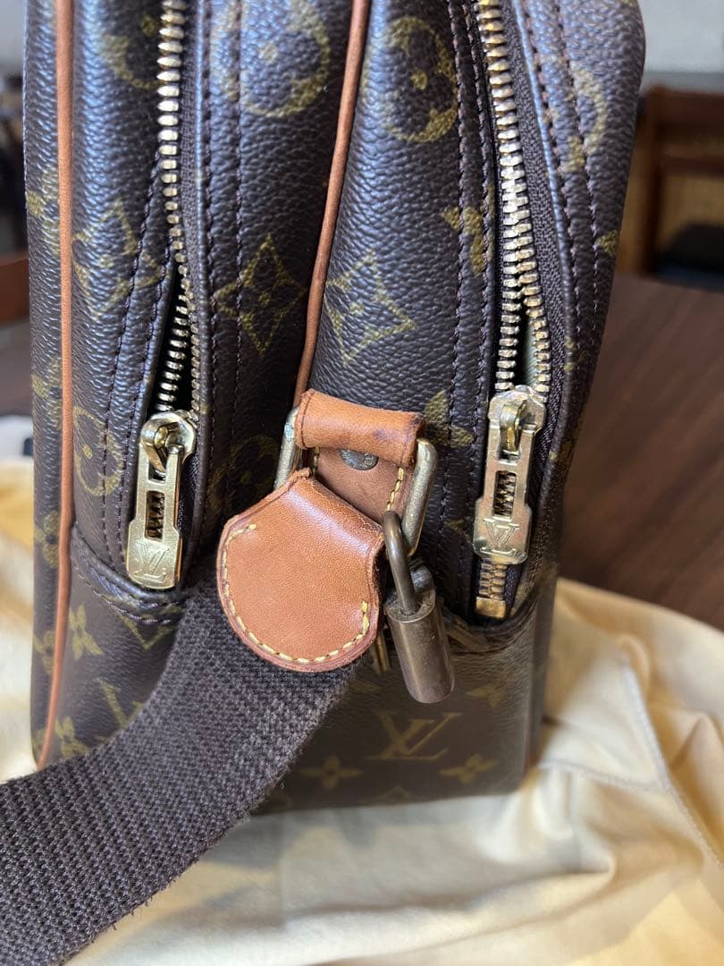 バッグ LOUIS VUITTON