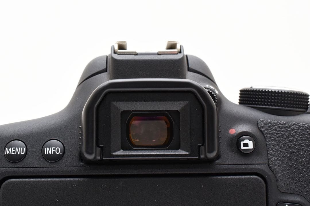 デジタル一眼レフカメラ CANON EOS Kiss X8i/標準レンズセット