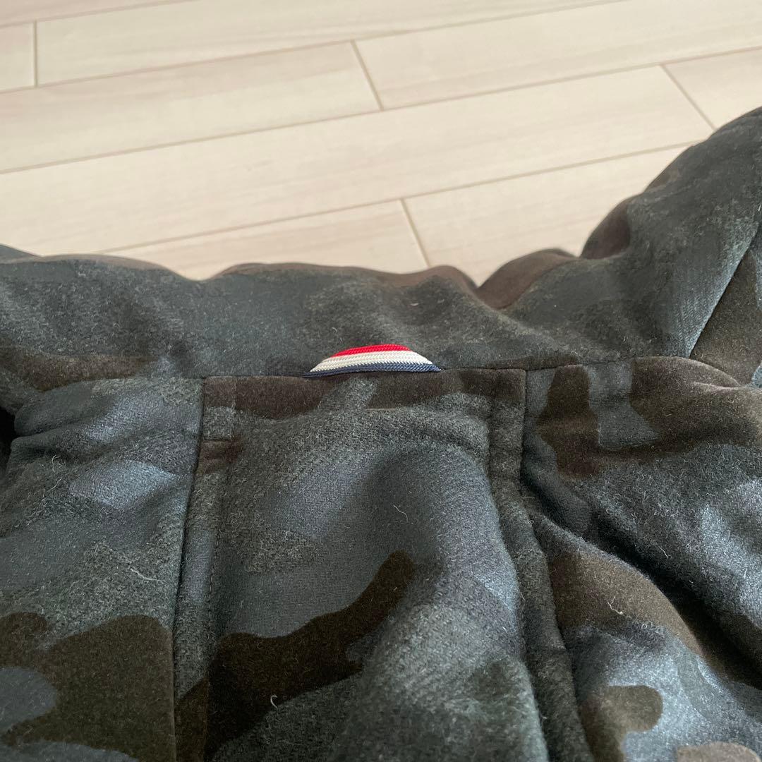 モンクレールガムブルー カモフラ柄ダウンジャケット　コート