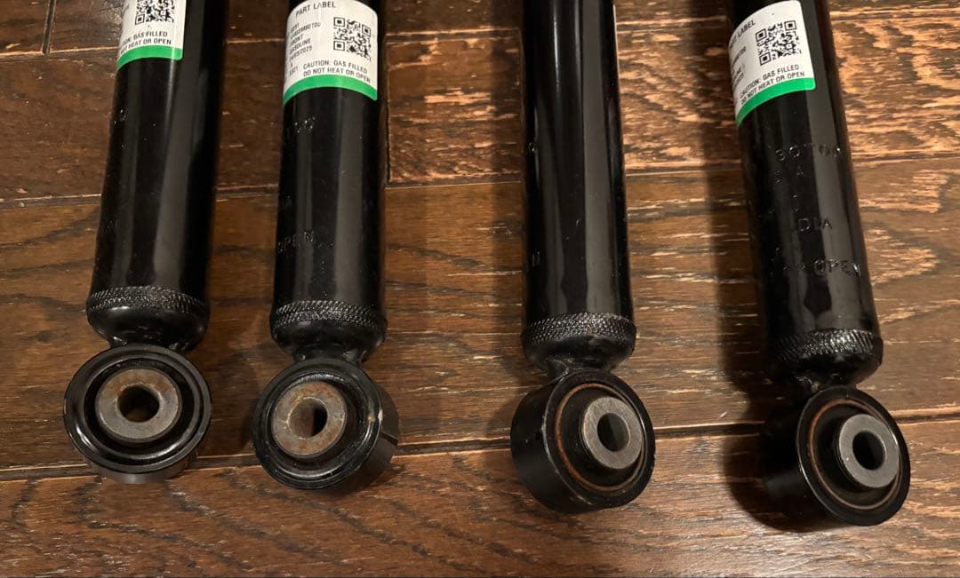 スズキ ジムニーノマド 純正ショック サスペンション