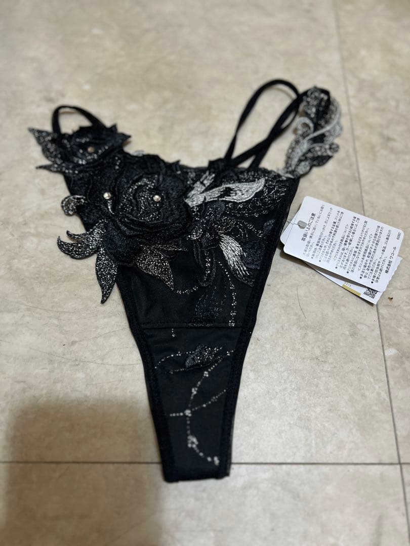 サルート事前予約コレクション TバックショーツM サイズ24G