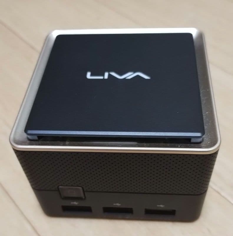 LIVA Q3 Plus ポケットサイズ ミニPC