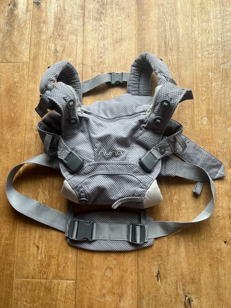 NUNA 抱っこ紐 グレー メッシュ