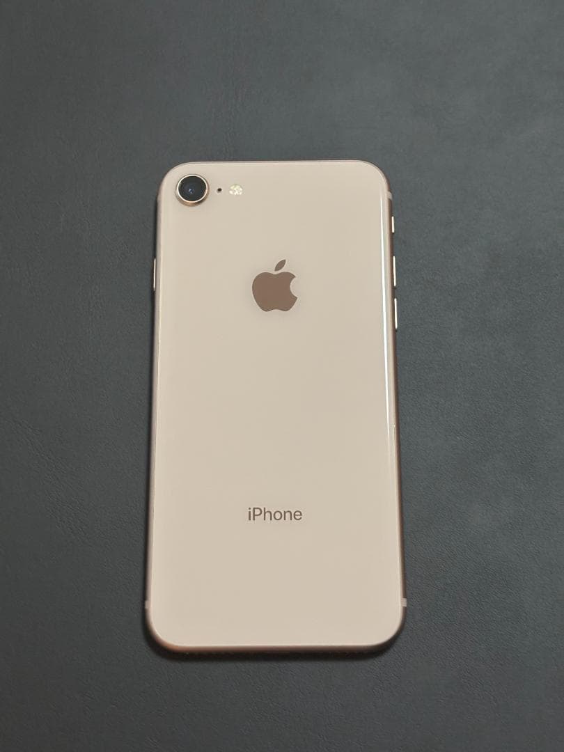 iPhone 8 64GB ゴールド SIMロック解除済み 本体