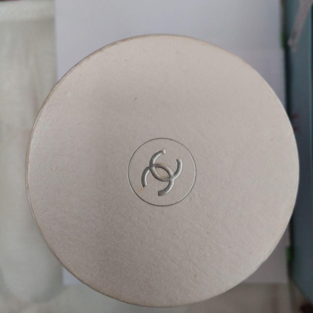 箱付きCHANEL チャンス オー タンドゥル バスタブレット