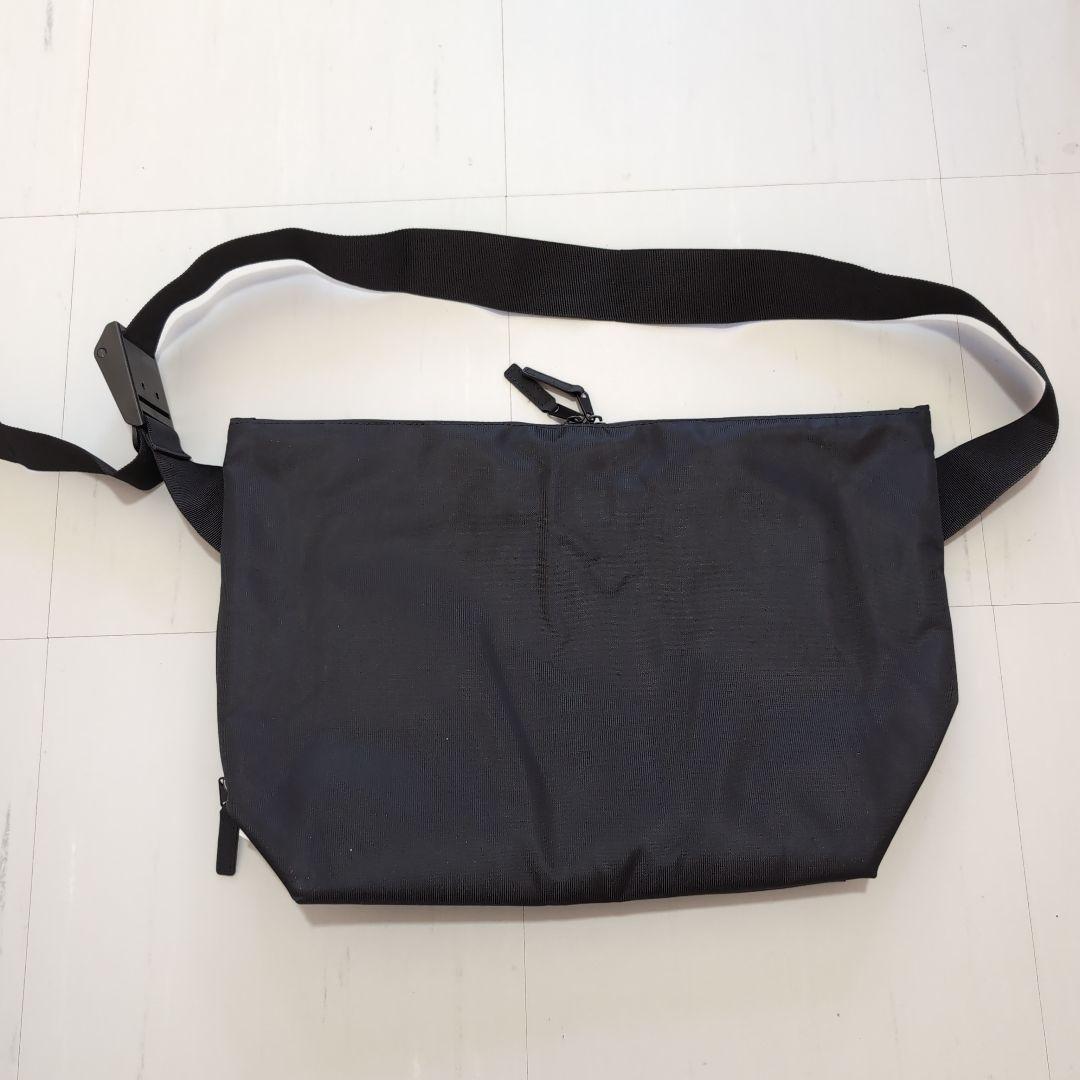 バッグ NYLON MESSENGER BAG(M) meltum