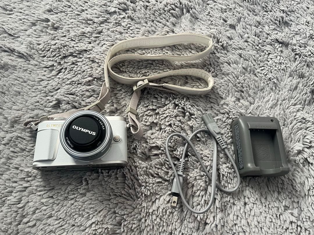 i*s様 【OLYMPUS PEN EL9】ミラーレス一眼カメラ＊スマホ転送 白