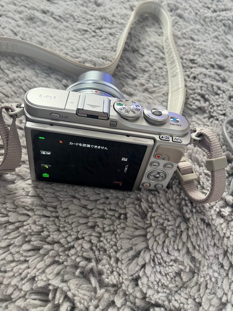 【OLYMPUS PEN EL9】ミラーレス一眼カメラ＊スマホ転送 白