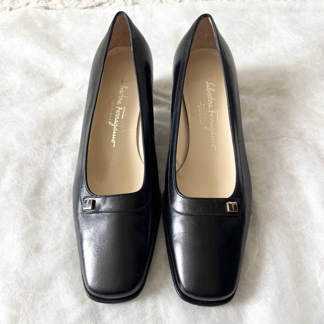 新品未使用✨サルヴァトーレフェラガモ　パンプス　62140 レザー　ブラック