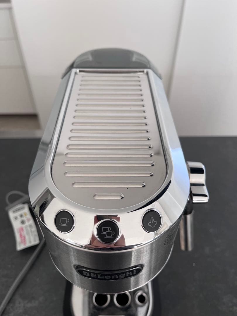 デロンギ デディカ エスプレッソ・カプチーノメーカーEC680 DeLonghi