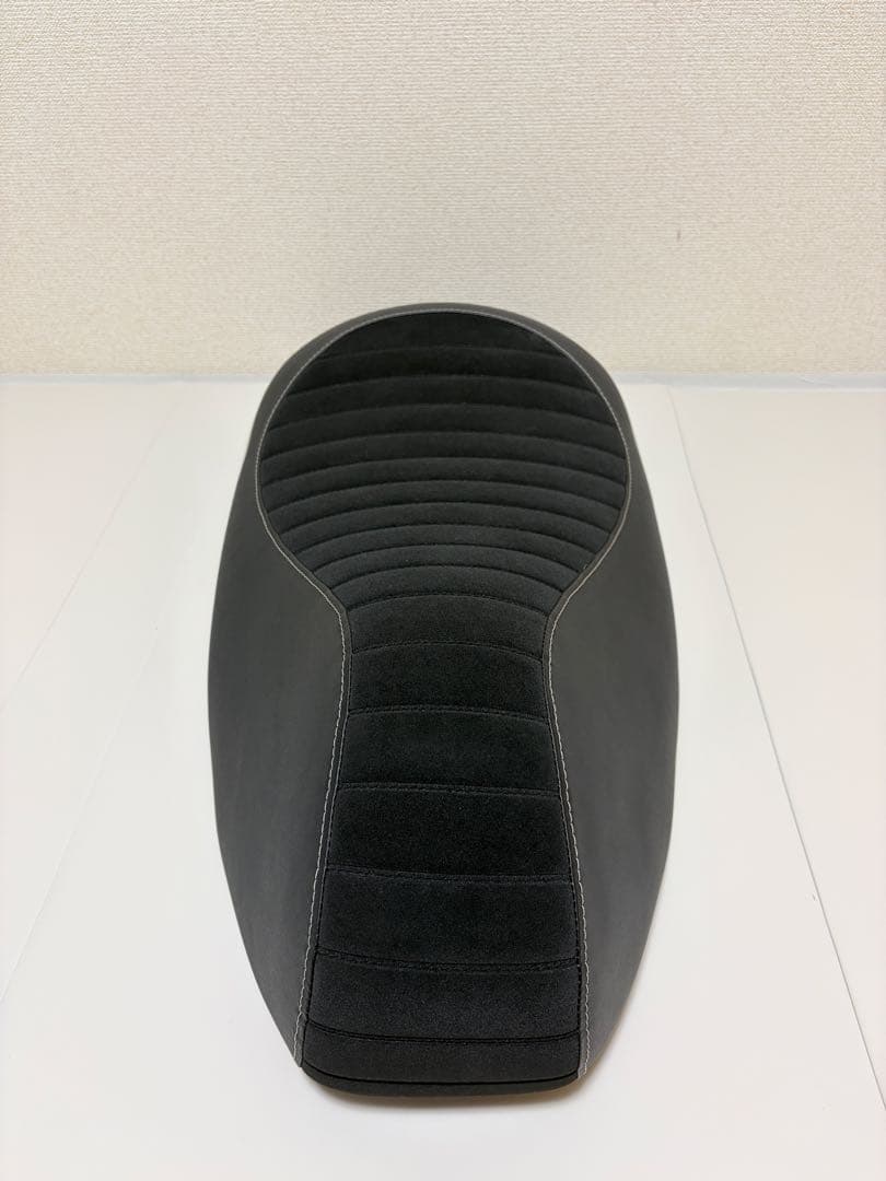 【新品未使用】ベスパ　セイジョルニ　エディション2 　 純正シート＋タンデムバー