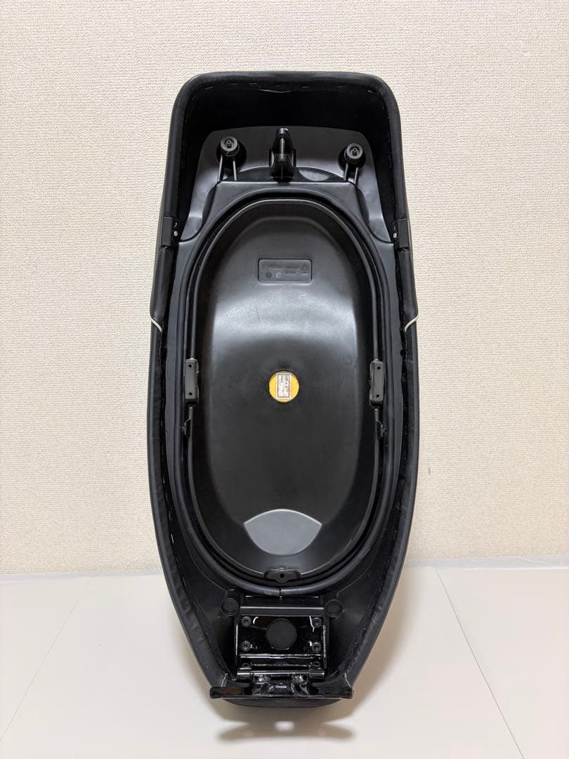 【新品未使用】ベスパ　セイジョルニ　エディション2 　 純正シート＋タンデムバー