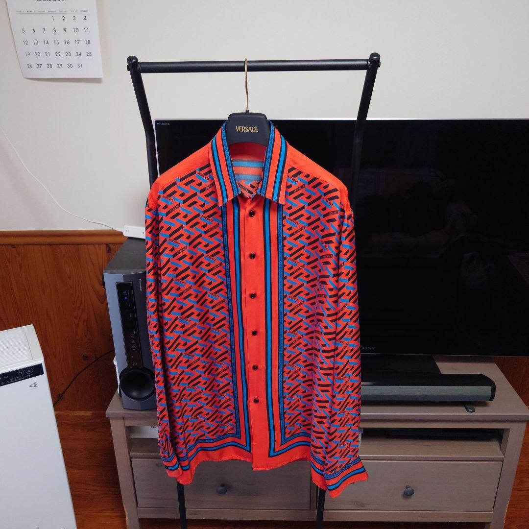 トップス VERSACE Greca Medusa Smiley Silk Shirt