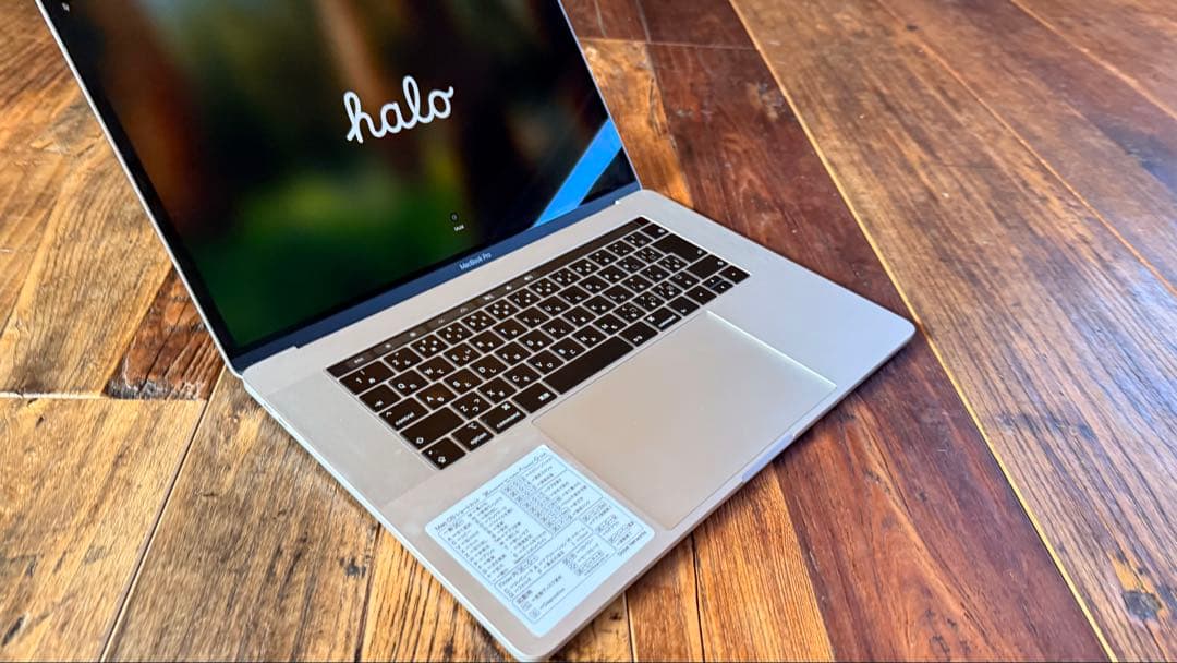 爆安MacBook Pro 15インチCore i7 充放電回数62回！