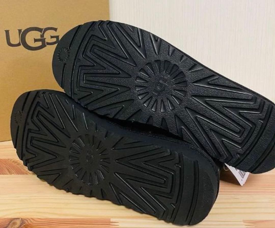 【新品】UGG　アグ　 ムートンブーツ　ブラック25㎝