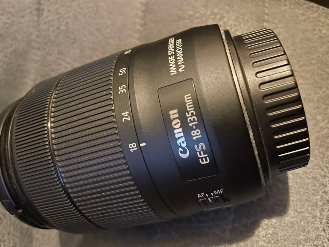 Canon EOS 80D デジタル一眼レフカメラ本体（レンズ付）