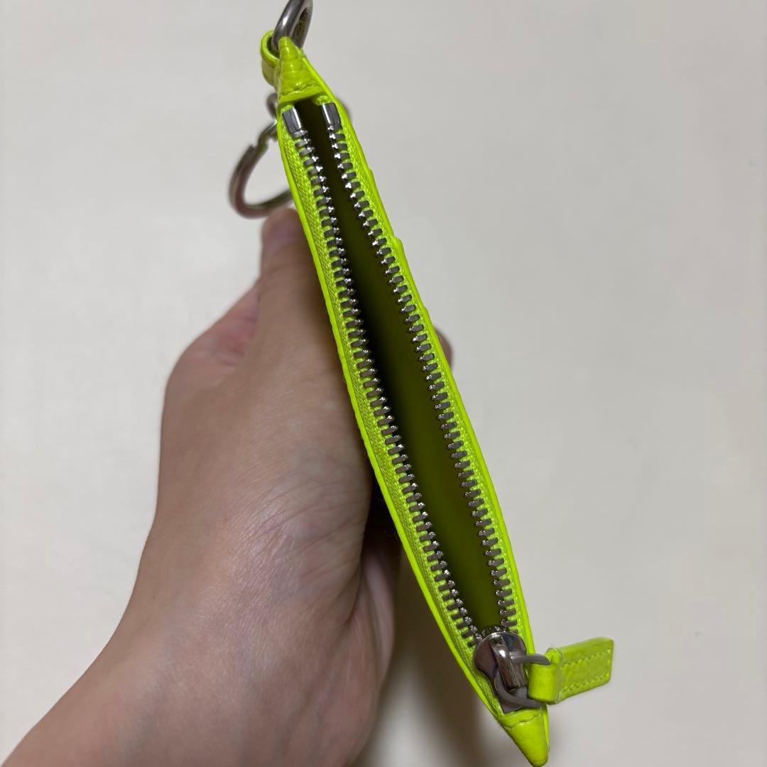 BALENCIAGA ネオンイエロー ケース