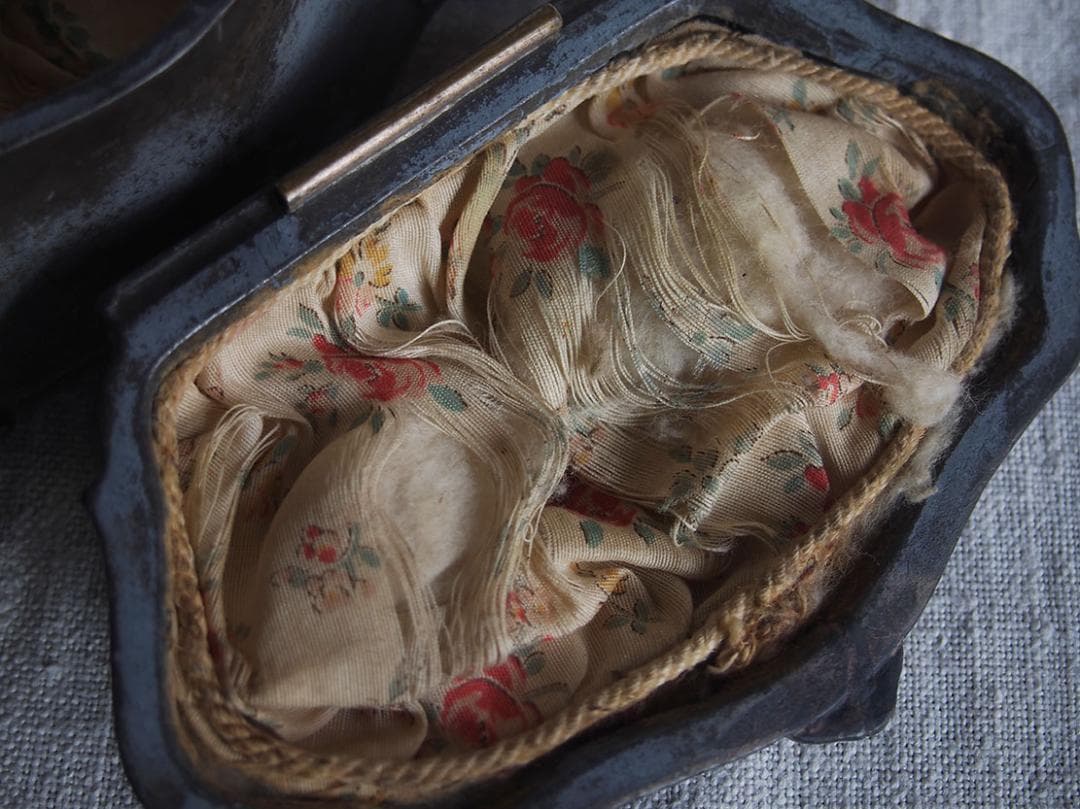 ヴィクトリアン様式アールヌーヴォー ピューター宝石箱 ジュエリーケース/K278