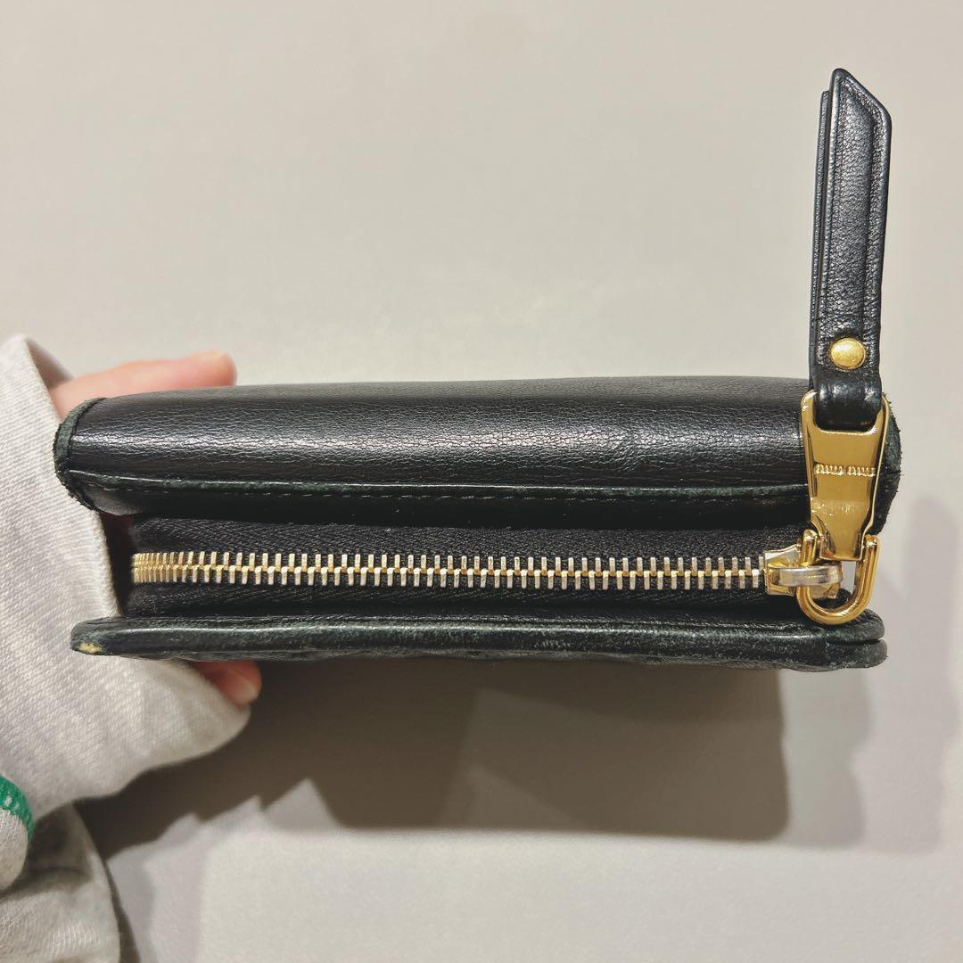 miumiu 三つ折り財布